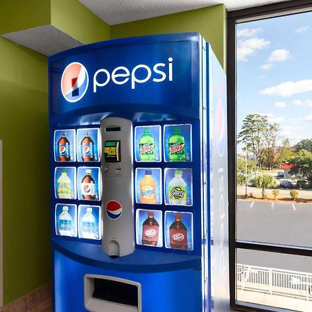 マートルビーチ スーパー 8 バイ ウィンダム マートル ビーチ マーケット コモン エリアモーテル エクステリア 写真
